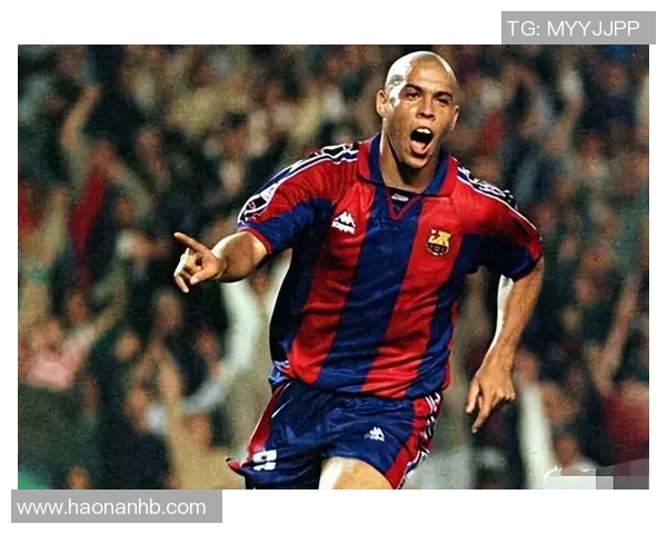 世界足球明星队罗纳尔多的传奇旅程与辉煌成就解析 世界足球明星队罗纳尔多的传奇旅程与辉煌成就解析